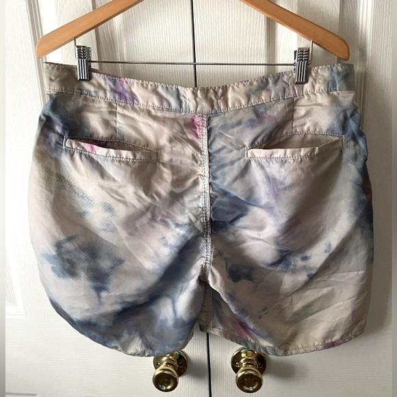 TRUE RELIGION Ricky Relaxed Straight Tie Dye Board Shorts SZ 34 - Picture 2 of 8